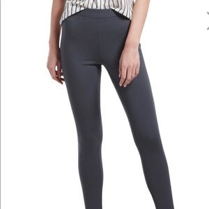 NWOT Hue Ponte Leggings Grey